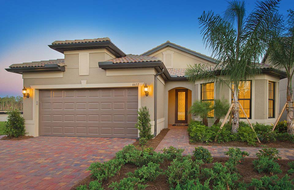 Summerwood Model Home in Camden Square, Fort Myers, by Pulte